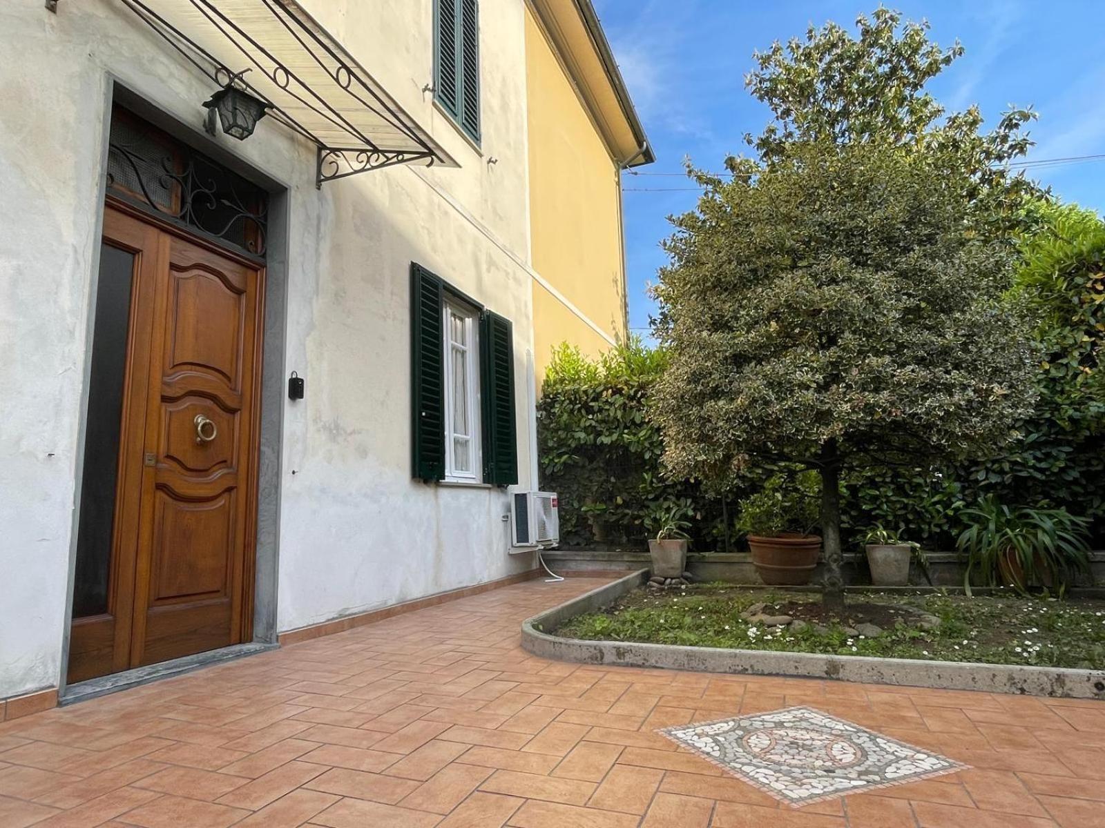 Apartament Violet - La Casa Del Pucci Lukka Zewnętrze zdjęcie